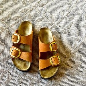 Birkenstock Camel Leather Sandals Gold Buckle